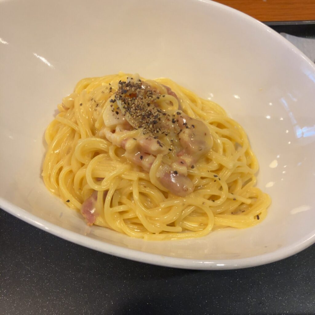 提供が早すぎるので冷凍パスタの可能性は高い