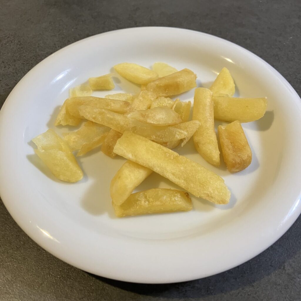 カリカリ触感のポテトが美味しい