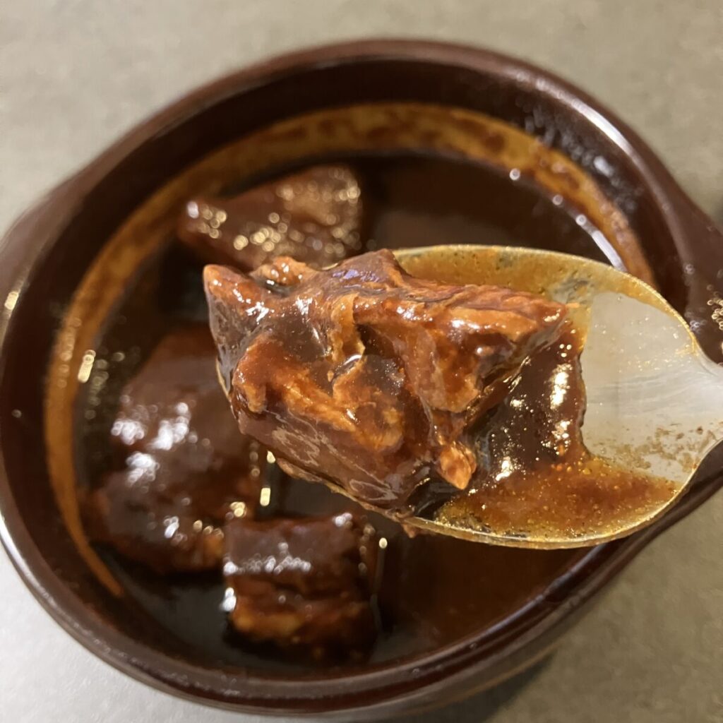 お肉は少し脂っぽい部位もあるから好みが分かれそう