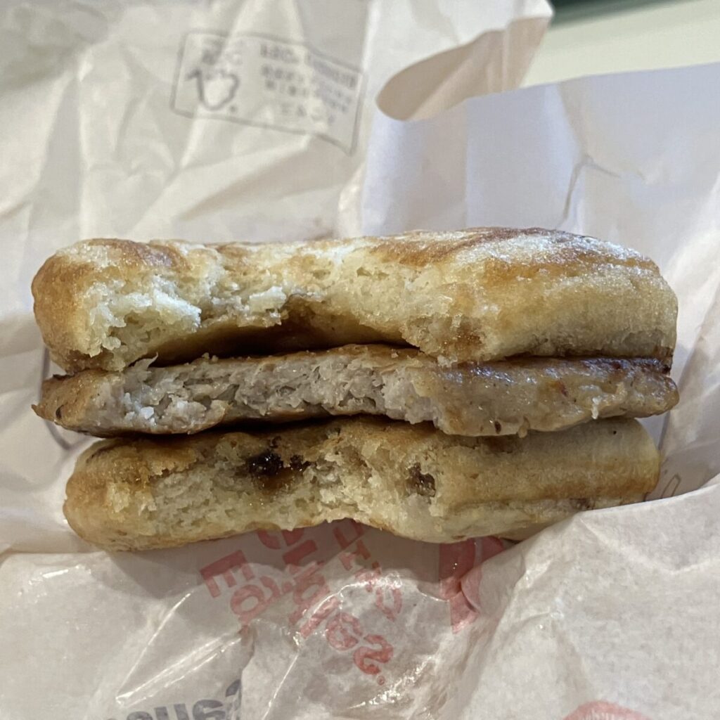 食べ慣れない人は最初のひと口でびっくりすると思います