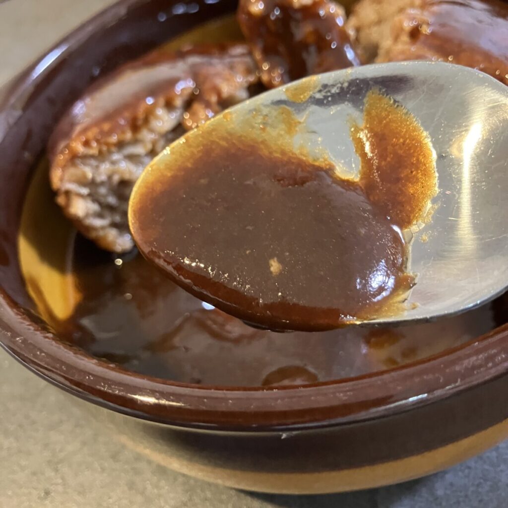 ソース単体は複雑な味で好みが分かれそう