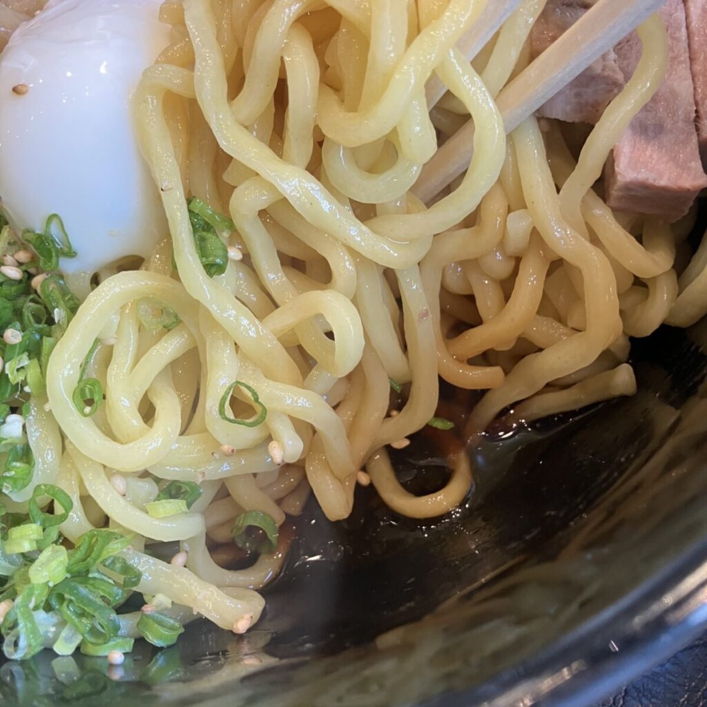 ラー油と酢なしだと味がぼんやりしている