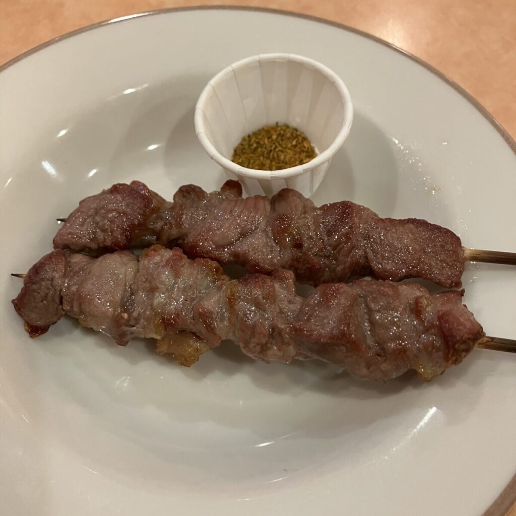 ラム肉を初めて食べる人は獣っぽい香りにびっくりするかも