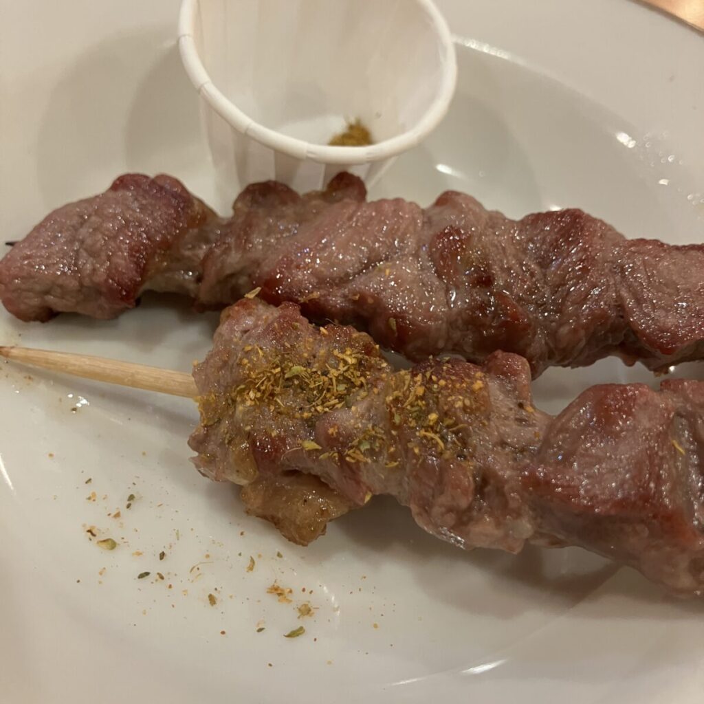 スパイスをかけると臭みがやわらいで食べやすくなる