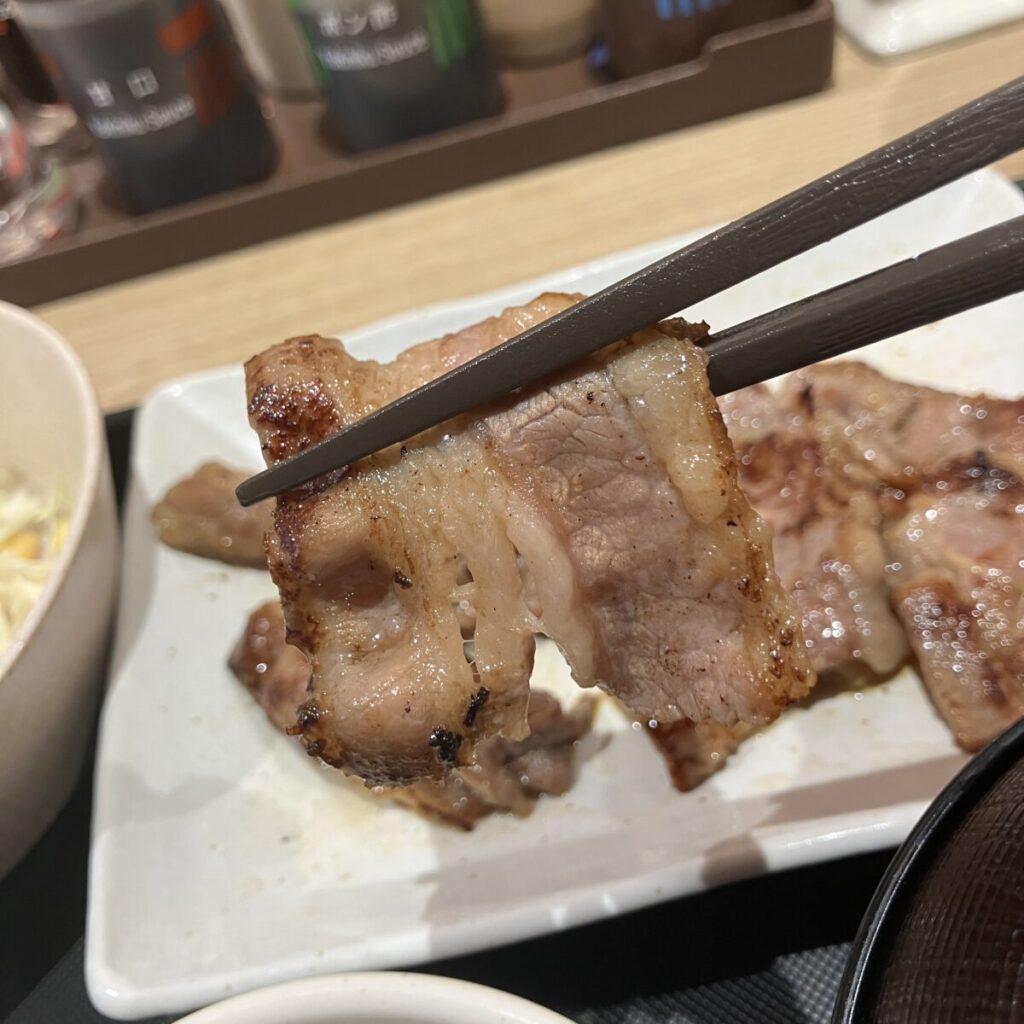 カルビらしい脂身があってご飯がどんどん進みます