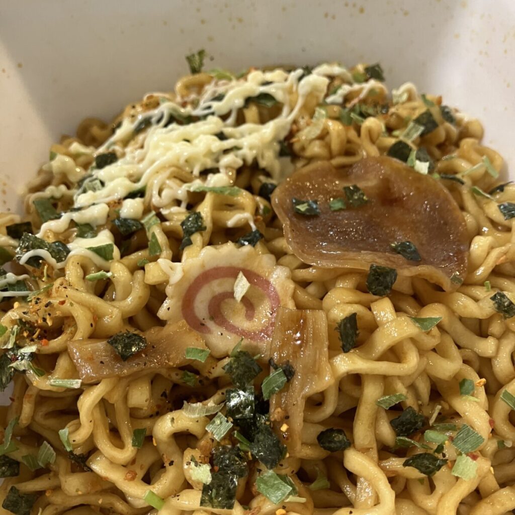 ぶぶか油そばカップ麺のトッピング