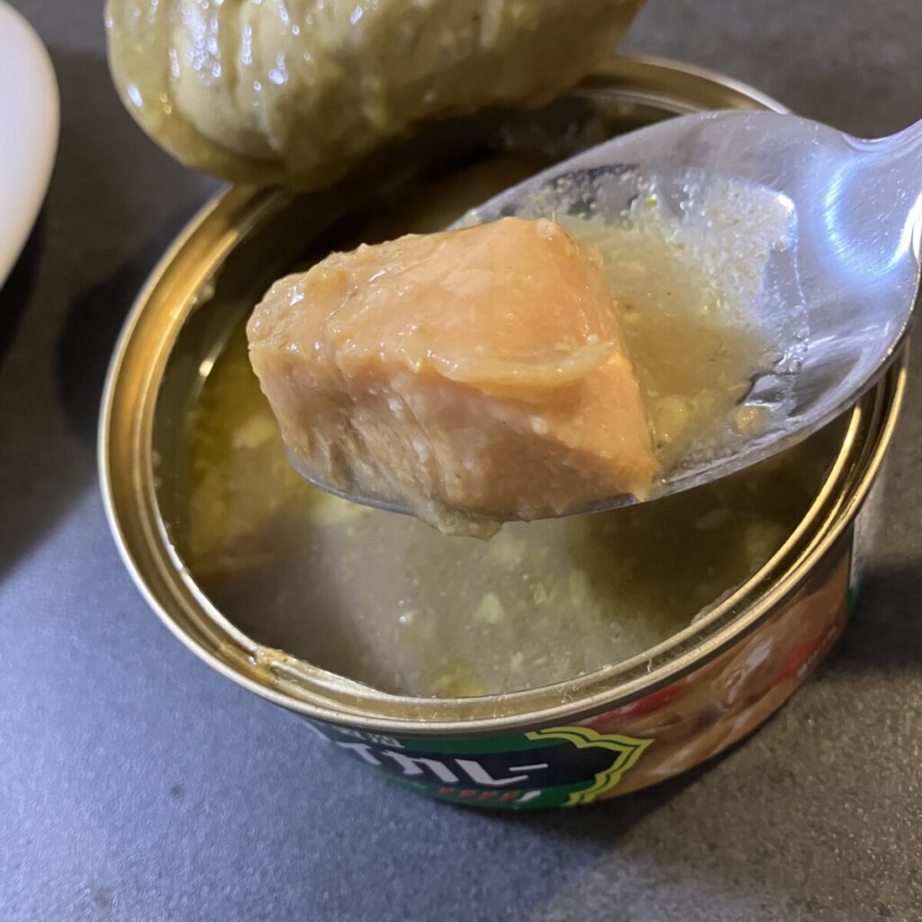 いなばグリーンカレーは安いのにお肉入りで満足度が高い