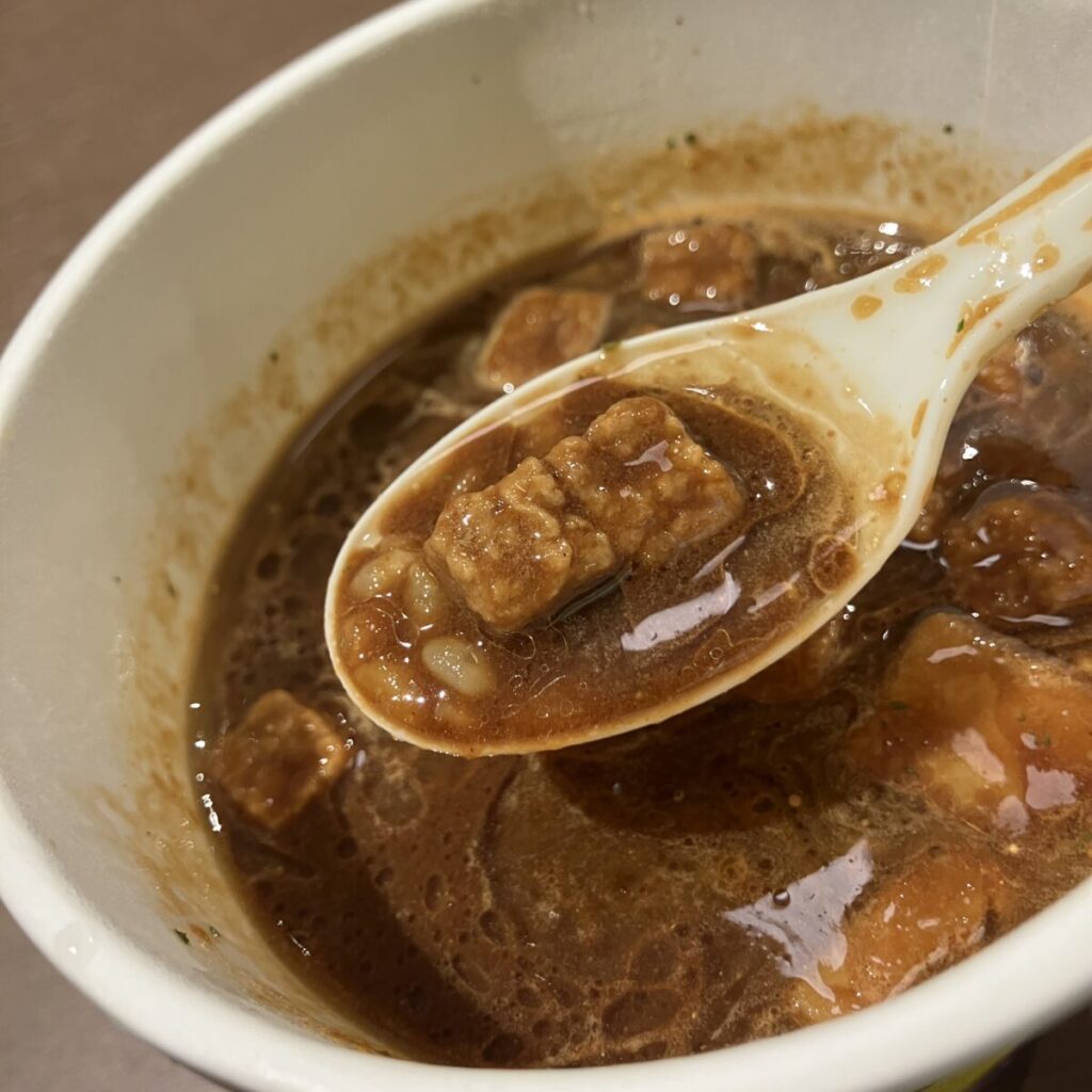 お湯の量を間違えるとスープカレーっぽくなる