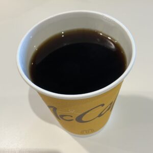 マクドナルドのコーヒーがまずいと言われる3つの理由!ハンバーガーに合わせやすくて美味しい